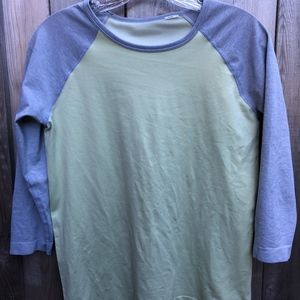 Forever 21 athletic 3/4 sleeve top